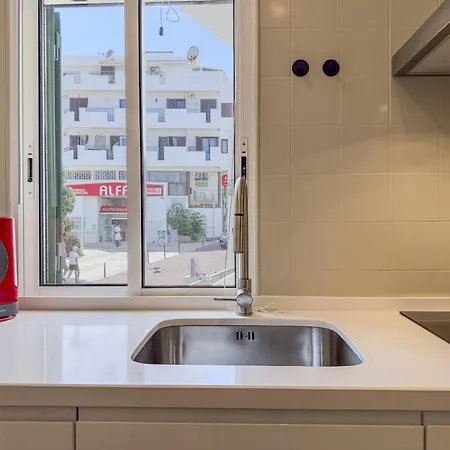 #407 3br Walk To The & Old Town Apartament Albufeira